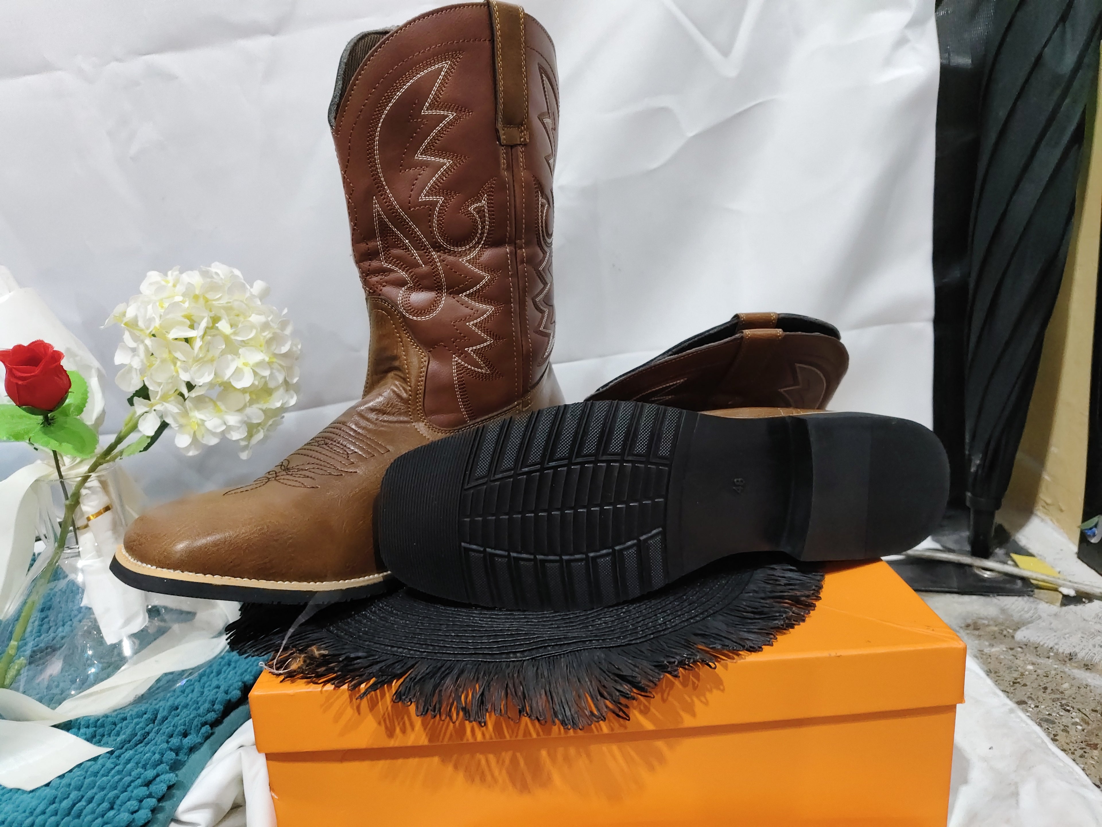 Big Wide Head Western Cowboy Boots